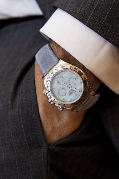 ROLEX : Attraente ed unico Cosmograph Daytona ref 116519 con quadrante in madreperla azzurra, cassa in oro bianco 18k corredato da scatola e garanzia  - Asta Orologi da Polso - Associazione Nazionale - Case d'Asta italiane