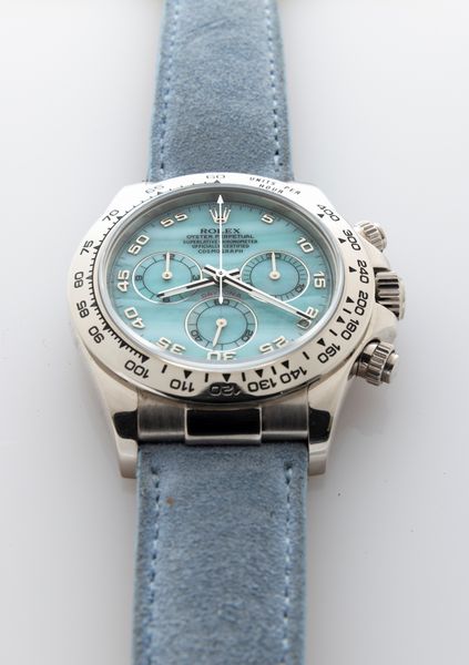 ROLEX : Attraente ed unico Cosmograph Daytona ref 116519 con quadrante in madreperla azzurra, cassa in oro bianco 18k corredato da scatola e garanzia  - Asta Orologi da Polso - Associazione Nazionale - Case d'Asta italiane