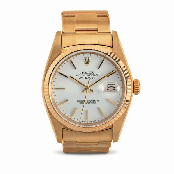 ROLEX : Prestigioso Rolex Datejust ref 16018 in oro giallo 18k quadrante bianco e indici a bastone, bracciale Oyster rivetti corredato da scatola e garanzia  - Asta Orologi da Polso - Associazione Nazionale - Case d'Asta italiane