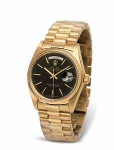 ROLEX : Daydate ref 18038 in oro giallo 18k, quadrante nero con indici applicati, indicazione di giorno e data, bracciale President con chiusura a scomparsa, movimento automatico  - Asta Orologi da Polso - Associazione Nazionale - Case d'Asta italiane