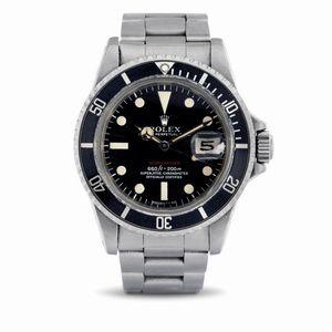 ROLEX - Submariner ref 1680 Scritta Rossa Mark V, quadrante nero opaco con pallettoni al trizio, ghiera girevole nera metallica, accompagnato da garanzia traforata originale