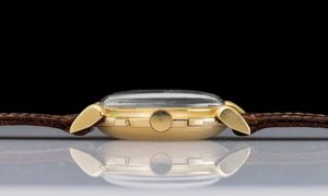 ROLEX : Raro ed eccezionale cronografo tre contatori ref 4313 con pulsanti quadri e fondello a scatto, anse a goccia, carica manuale, in oro giallo 18k in condizioni di 'Fondo di magazzino'  - Asta Orologi da Polso - Associazione Nazionale - Case d'Asta italiane