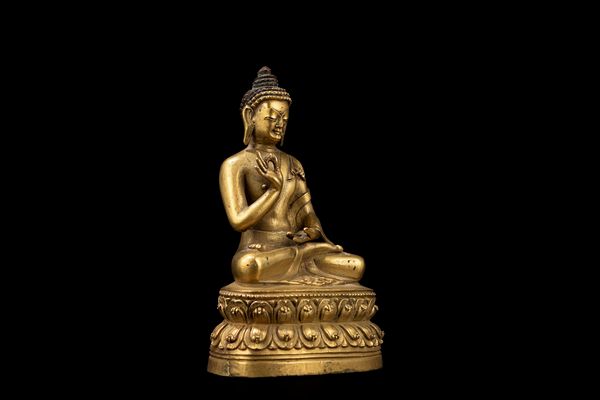 BUDDHA IN BRONZO DORATO  - Asta Arte Orientale  - Associazione Nazionale - Case d'Asta italiane