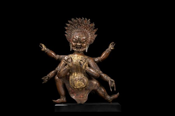 GRANDE FIGURA IN RAME E BRONZO DORATO  - Asta Arte Orientale  - Associazione Nazionale - Case d'Asta italiane