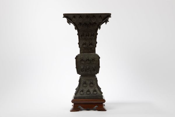 VASO ARCAISTICO IN BRONZO  - Asta Arte Orientale  - Associazione Nazionale - Case d'Asta italiane