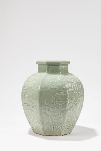 VASO IN PORCELLANA CELADON  - Asta Arte Orientale  - Associazione Nazionale - Case d'Asta italiane