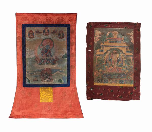 DUE THANGKA IN SETA  - Asta Arte Orientale  - Associazione Nazionale - Case d'Asta italiane