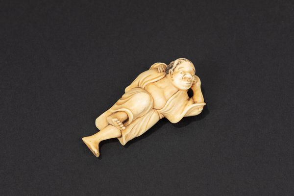 ☼NETSUKE IN AVORIO  - Asta Arte Orientale  - Associazione Nazionale - Case d'Asta italiane