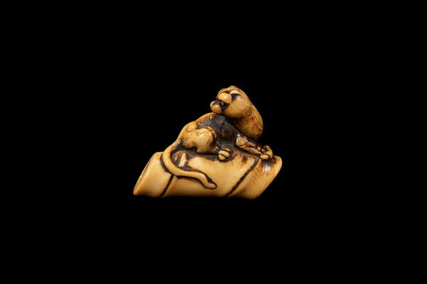 ☼NETSUKE IN AVORIO  - Asta Arte Orientale  - Associazione Nazionale - Case d'Asta italiane