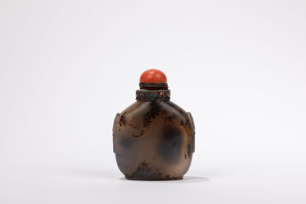 SNUFF BOTTLE IN AGATA  - Asta Arte Orientale  - Associazione Nazionale - Case d'Asta italiane