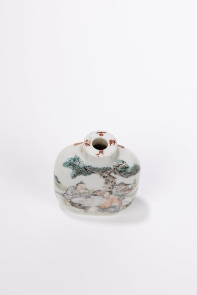 SNUFF BOTTLE IN PORCELLANA QIANJIANG FIRMATA DA HONG BUYU  - Asta Arte Orientale  - Associazione Nazionale - Case d'Asta italiane