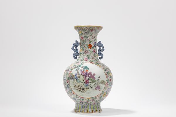 VASO IN PORCELLANA FAMIGLIA ROSA MILLE FIORI  - Asta Arte Orientale  - Associazione Nazionale - Case d'Asta italiane