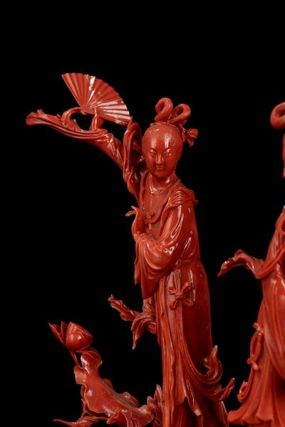 ☼SCULTURA IN CORALLO ROSSO MOMO O CERASUOLO  - Asta Arte Orientale  - Associazione Nazionale - Case d'Asta italiane