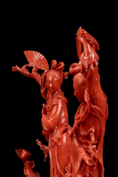 ☼SCULTURA IN CORALLO ROSSO MOMO O CERASUOLO  - Asta Arte Orientale  - Associazione Nazionale - Case d'Asta italiane