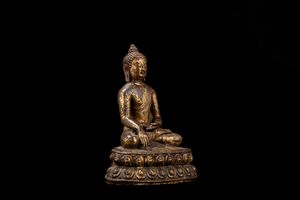 BUDDHA IN RAME DORATO  - Asta Arte Orientale  - Associazione Nazionale - Case d'Asta italiane