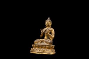 BUDDHA IN BRONZO DORATO  - Asta Arte Orientale  - Associazione Nazionale - Case d'Asta italiane