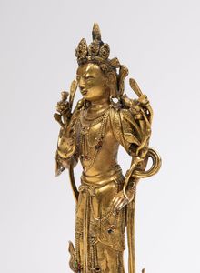 RARO BODHISATTVA IN BRONZO DORATO  - Asta Arte Orientale  - Associazione Nazionale - Case d'Asta italiane