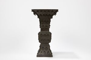 VASO ARCAISTICO IN BRONZO  - Asta Arte Orientale  - Associazione Nazionale - Case d'Asta italiane