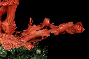 ☼SCULTURA IN CORALLO ROSSO MOMO O CERASUOLO  - Asta Arte Orientale  - Associazione Nazionale - Case d'Asta italiane