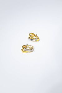 COPPIA DI ORECCHINI - Peso gr 16 5 in oro giallo e bianco  a clip  a forma di x  con fila di diamanti taglio brillante per totali ct  [..]