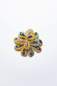 SPILLA - Peso gr 26 1 Cm 4 5x4 5 in oro giallo e bianco  anni '60  lavorata a corteccia  con smalti blu e verde. Diamanti  [..]