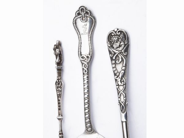 Tre posate d'epoca da collezione in argento  - Asta Una casa fiorentina. Tra tradizione e modernit L'argenteria - I  - Associazione Nazionale - Case d'Asta italiane