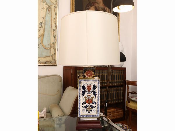 Lampada da tavolo in ceramica  - Asta 	 Una casa fiorentina. Tra tradizione e modernit Arte moderna e contemporanea Raccolta di dipinti moderni e Design - II  - Associazione Nazionale - Case d'Asta italiane