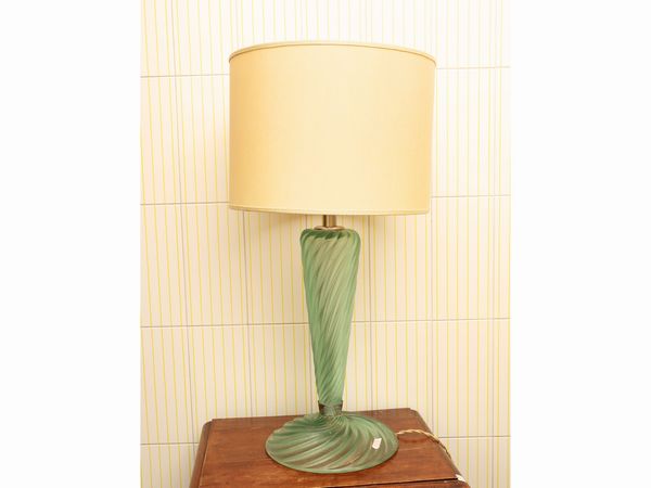 Lampada da tavolo in vetro acidato verde acqua, Seguso  - Asta 	 Una casa fiorentina. Tra tradizione e modernit Arte moderna e contemporanea Raccolta di dipinti moderni e Design - II  - Associazione Nazionale - Case d'Asta italiane