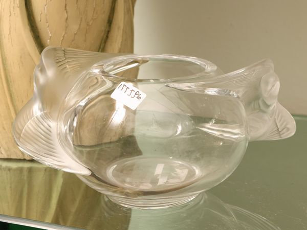 Vaso in cristallo, Lalique  - Asta Una casa fiorentina. Tra tradizione e modernit Le collezioni, i dipinti, gli arredi - III  - Associazione Nazionale - Case d'Asta italiane