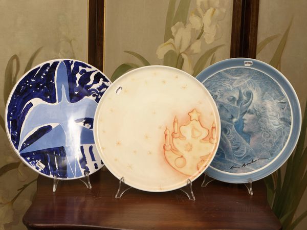 Serie di sette piatti decorativi in ceramica  - Asta Una casa fiorentina. Tra tradizione e modernit Le collezioni, i dipinti, gli arredi - III  - Associazione Nazionale - Case d'Asta italiane