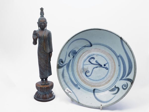 Assortimento di chinoiserie  - Asta Una casa fiorentina. Tra tradizione e modernit Le collezioni, i dipinti, gli arredi - III  - Associazione Nazionale - Case d'Asta italiane