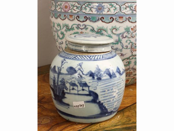 Potiche in ceramica, Cina inizio del XX secolo  - Asta Una casa fiorentina. Tra tradizione e modernit Le collezioni, i dipinti, gli arredi - III  - Associazione Nazionale - Case d'Asta italiane