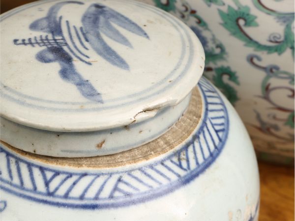 Potiche in ceramica, Cina inizio del XX secolo  - Asta Una casa fiorentina. Tra tradizione e modernit Le collezioni, i dipinti, gli arredi - III  - Associazione Nazionale - Case d'Asta italiane