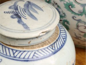 Potiche in ceramica, Cina inizio del XX secolo  - Asta Una casa fiorentina. Tra tradizione e modernit Le collezioni, i dipinti, gli arredi - III  - Associazione Nazionale - Case d'Asta italiane