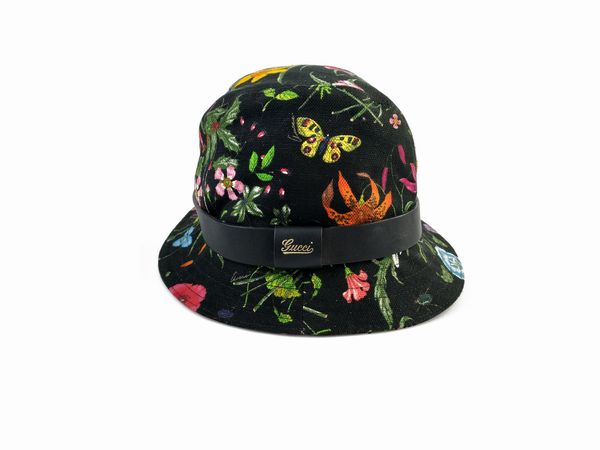 Gucci, Cappello bucket Flora in cotone e lino  - Asta Vintagemania - Associazione Nazionale - Case d'Asta italiane