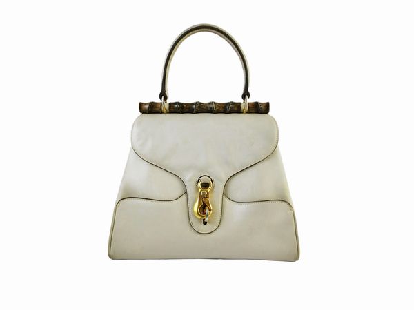 Gucci, Borsa a mano in pelle color riso e bamboo  - Asta Vintagemania - Associazione Nazionale - Case d'Asta italiane