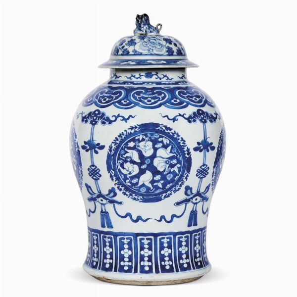 VASO, CINA, DINASTIA QING, SEC. XVIII  - Asta Arte Orientale - Associazione Nazionale - Case d'Asta italiane