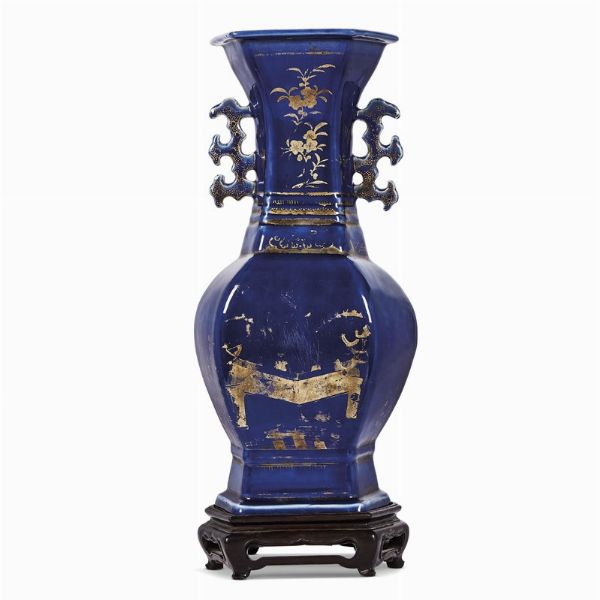 VASO, CINA, DINASTIA QING, SEC. XVIII  - Asta Arte Orientale - Associazione Nazionale - Case d'Asta italiane