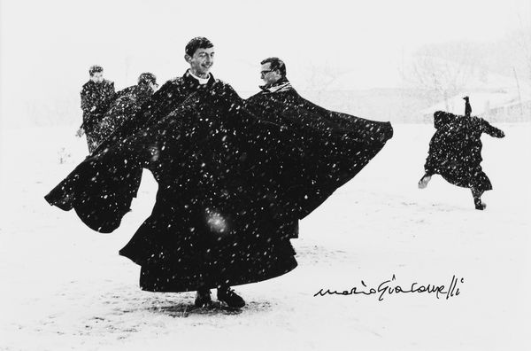 Mario Giacomelli : Io non ho mani che mi accarezzino il volto  - Asta Fotografia: Under 1K - Associazione Nazionale - Case d'Asta italiane