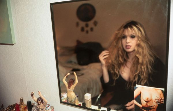 Nan Goldin : Joey in my mirror  - Asta Fotografia: Under 1K - Associazione Nazionale - Case d'Asta italiane