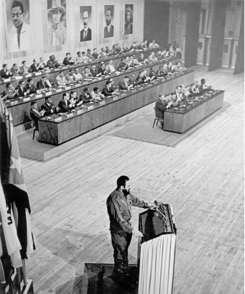 Osvaldo Salas : Fidel Castro en la Tri Continental  - Asta Fotografia: Under 1K - Associazione Nazionale - Case d'Asta italiane