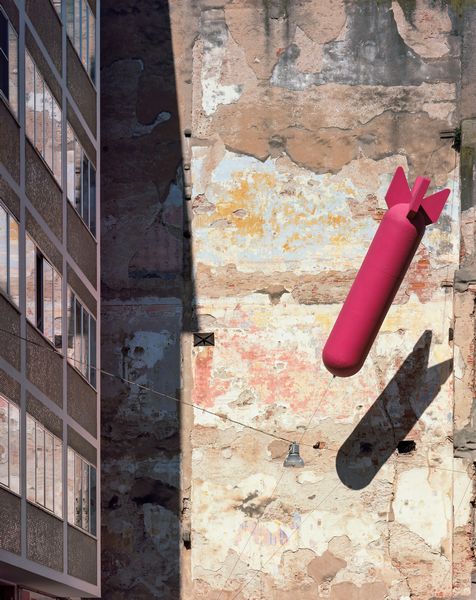 George Tatge : The pink bomb  - Asta Fotografia: Under 1K - Associazione Nazionale - Case d'Asta italiane