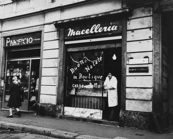 Virgilio Carnisio : Milano, via Meda 25  - Asta Fotografia: Under 1K - Associazione Nazionale - Case d'Asta italiane