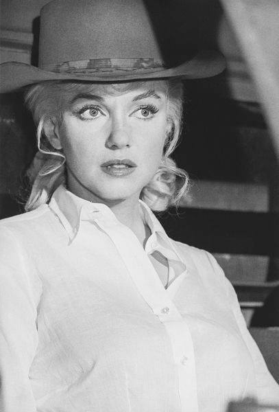 Eve Arnold : Marilyn Monroe, Nevada Desert  - Asta Fotografia: Under 1K - Associazione Nazionale - Case d'Asta italiane