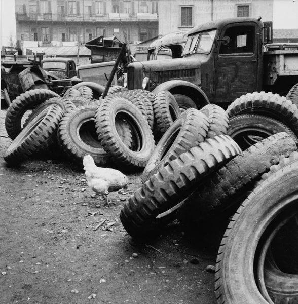 Mario de Biasi : Senza titolo (Milano)  - Asta Fotografia: Under 1K - Associazione Nazionale - Case d'Asta italiane