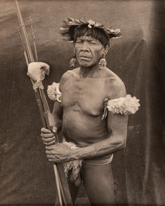 Peter Lavery, Attribuito a - Yawalapiti man with speared fish