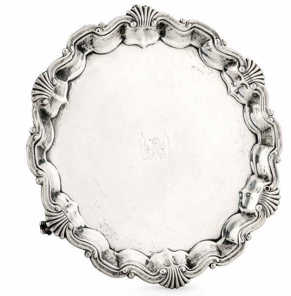 Salver. Londra, 1893. Argentiere Goldsmiths & Silversmiths Co. - William Gibson & Lawrence Langman  - Asta Argenti da Collezione | Antichi - Associazione Nazionale - Case d'Asta italiane