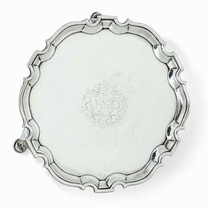 Salver. Londra 1733. Argentiere Robert Abercromby  - Asta Argenti da Collezione | Antichi - Associazione Nazionale - Case d'Asta italiane