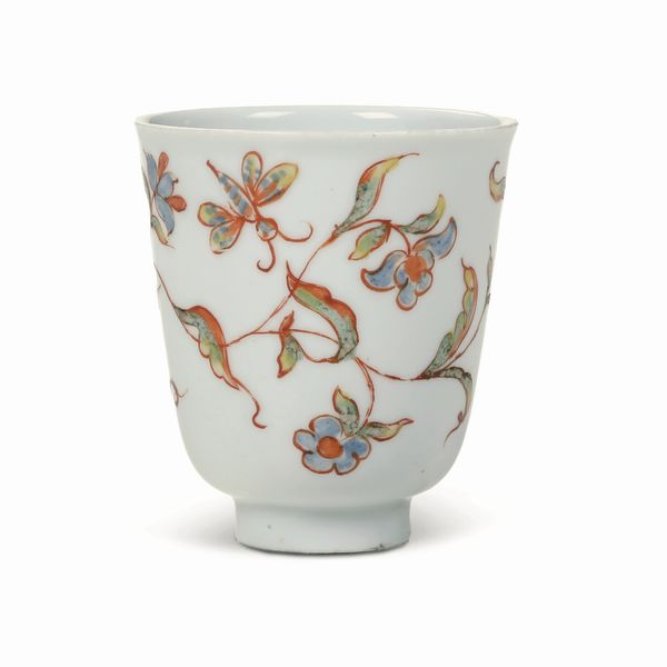 Tazza<BR>Venezia, Manifattura Vezzi, 1724-1727 circa<BR>  - Asta Maioliche, Porcellane e Figure Venete di un Collezionista Veneziano - Associazione Nazionale - Case d'Asta italiane