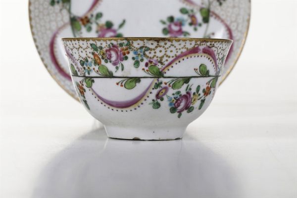 Tazza con piattino<BR>Nove, Manifattura Antonibon, periodo Parolin, 1780-1790 circa<BR>  - Asta Maioliche, Porcellane e Figure Venete di un Collezionista Veneziano - Associazione Nazionale - Case d'Asta italiane